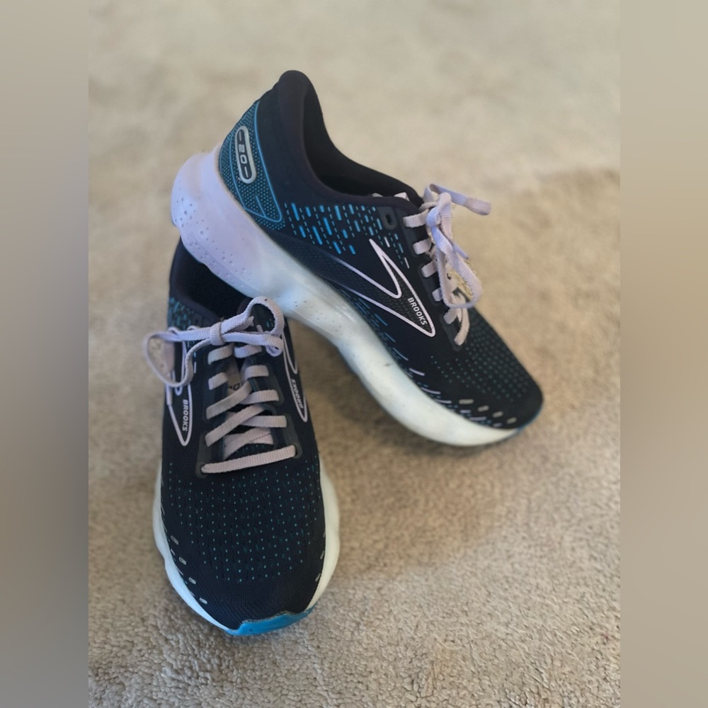 Women’s Brooks running shoes 8.5